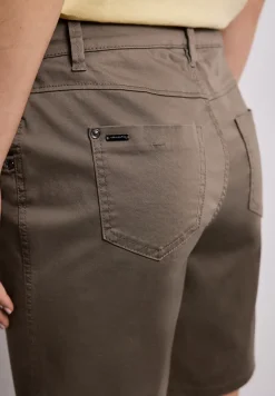 Mid Waist bermuda in satijnen look