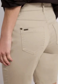 Mid Waist bermuda in satijnen look