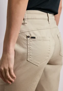Mid Waist Bermuda in satijnlook