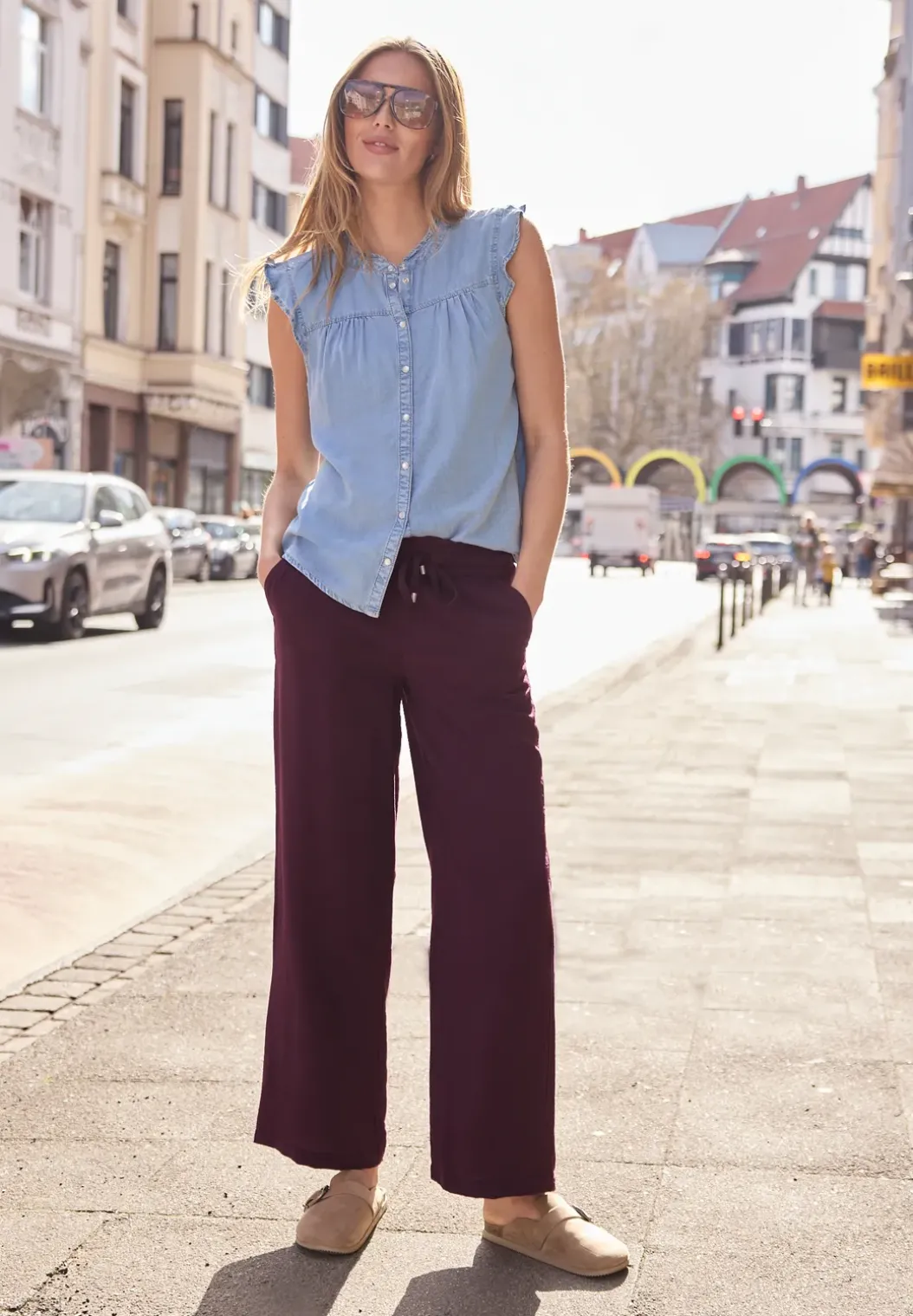 Mid Waist broek met Wide Legs en structuur