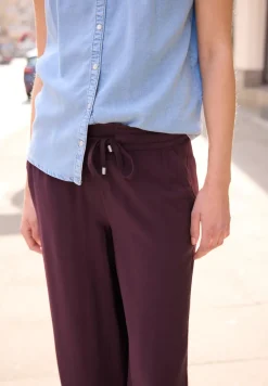 Mid Waist broek met Wide Legs en structuur