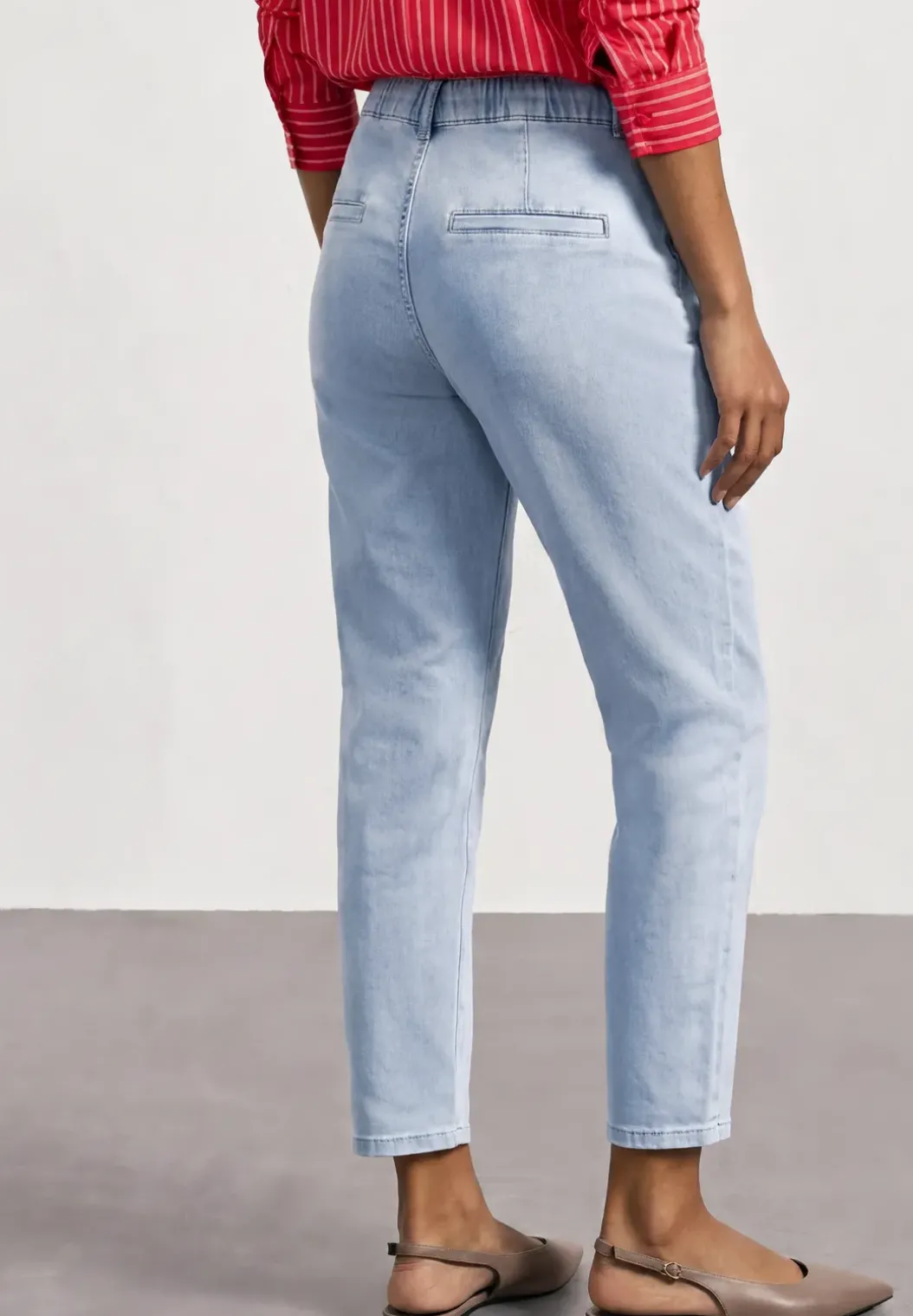 Mid Waist jeans in chino-look