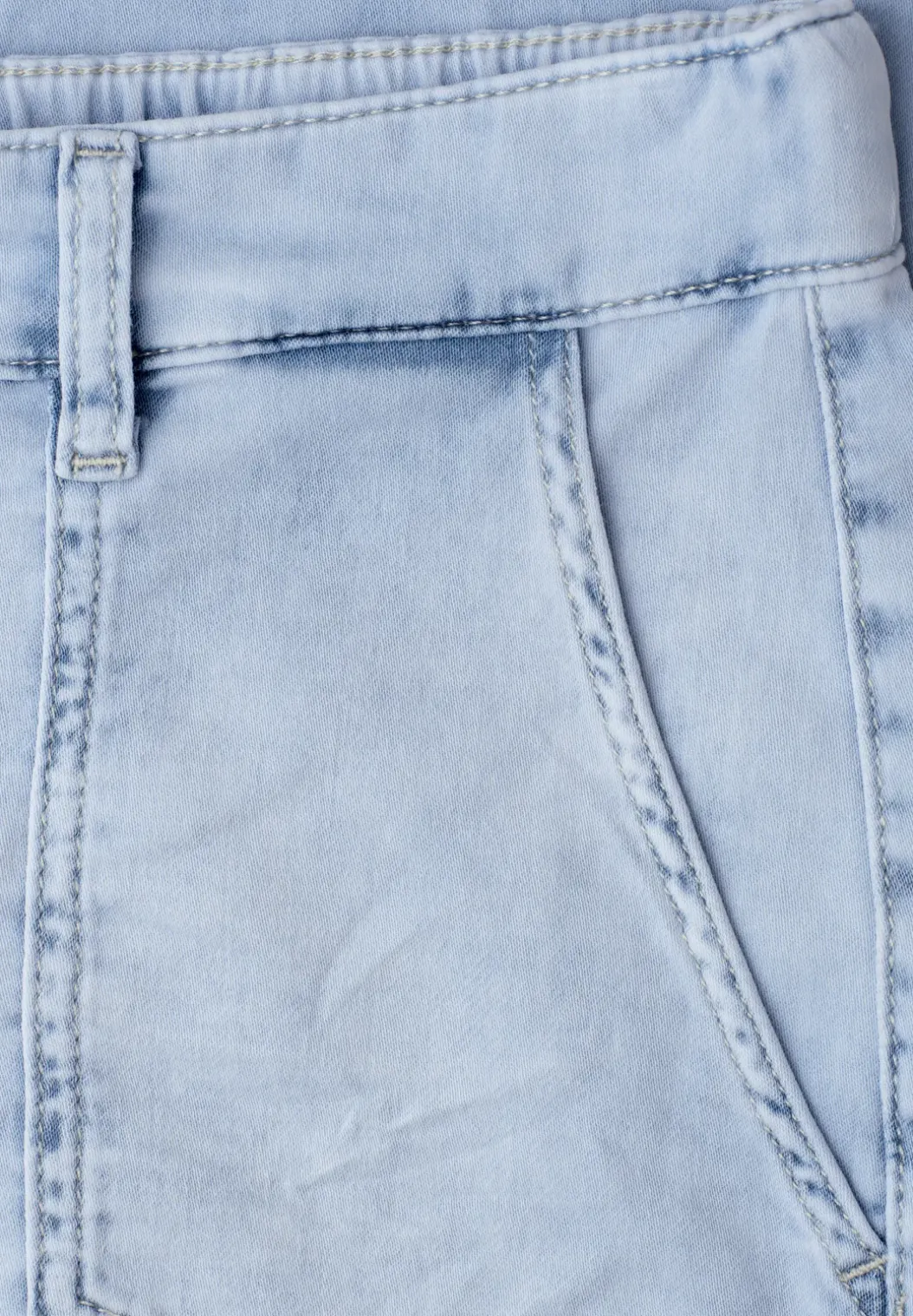 Mid Waist jeans in chino-look