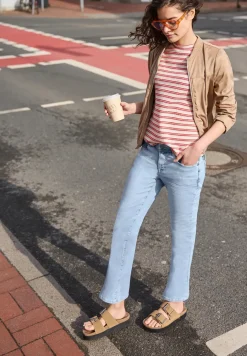 Mid Waist kick flare jeans in een Skinny Fit