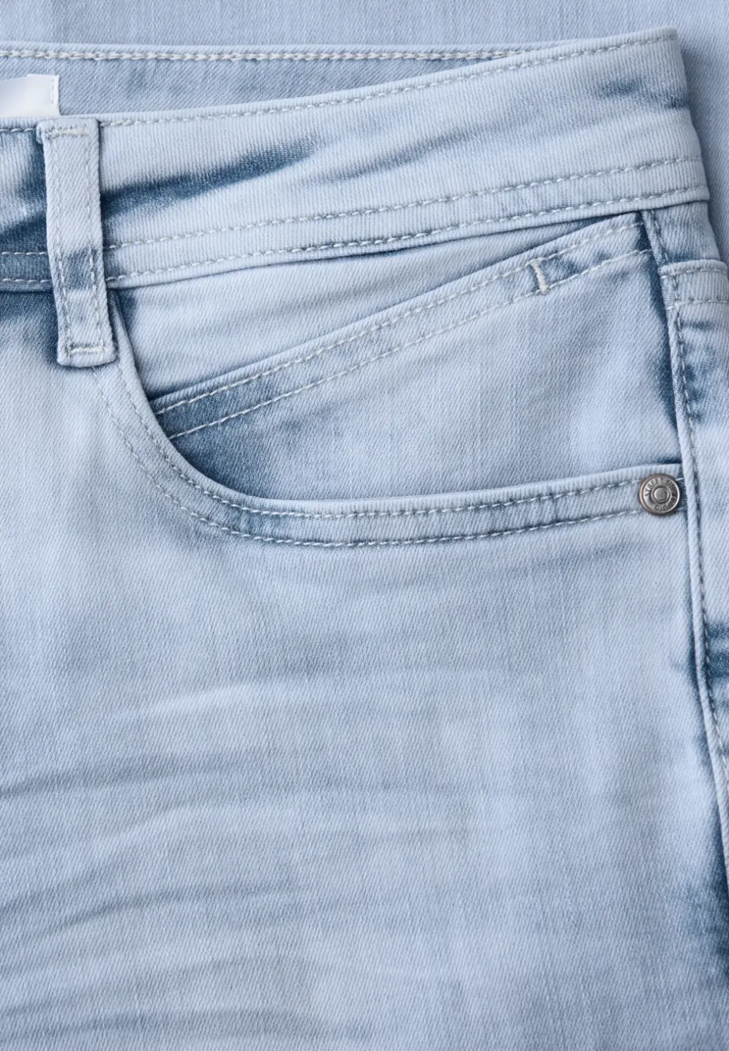 Mid Waist kick flare jeans in een Skinny Fit