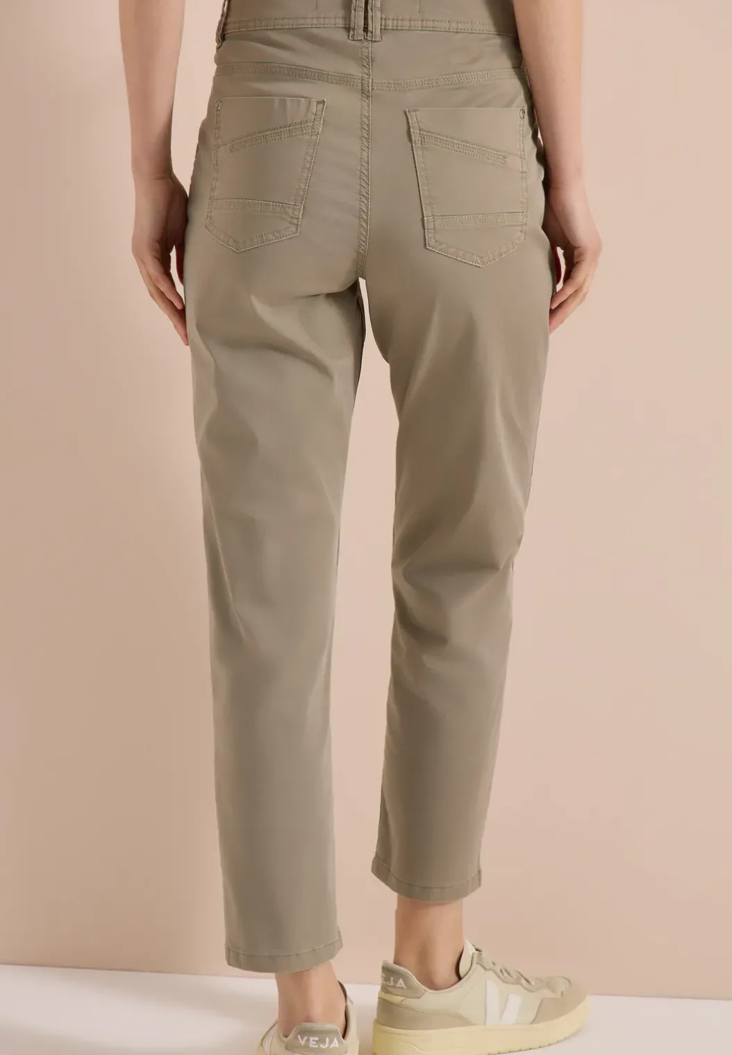 Mid Waist Slim Legs broek in casual fit