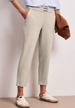 Mid Waist Slim Legs broek met gesp