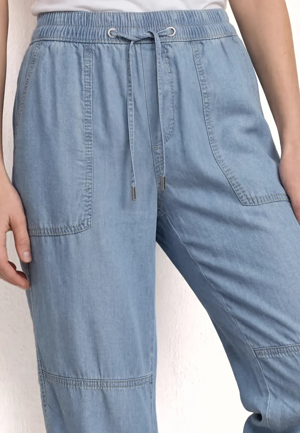 Mid Waist Slim Legs broek in een gewassen look