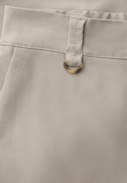 Mid Waist Slim Legs chino's in een casual fit