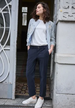 Mid Waist Slim Legs chino's in een casual fit