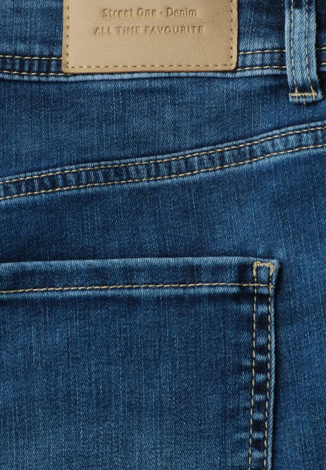 Mid Waist Slim Legs jeans in Slim Fit