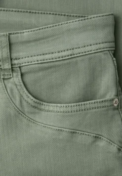 Mid Waist straight leg jeans in Slim Fit
