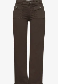 Mid Waist straight leg jeans in casual fit
