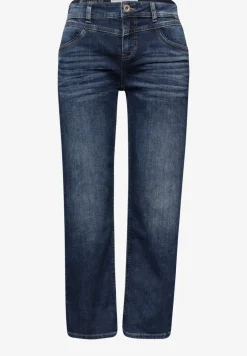 Mid Waist straight leg jeans in casual fit