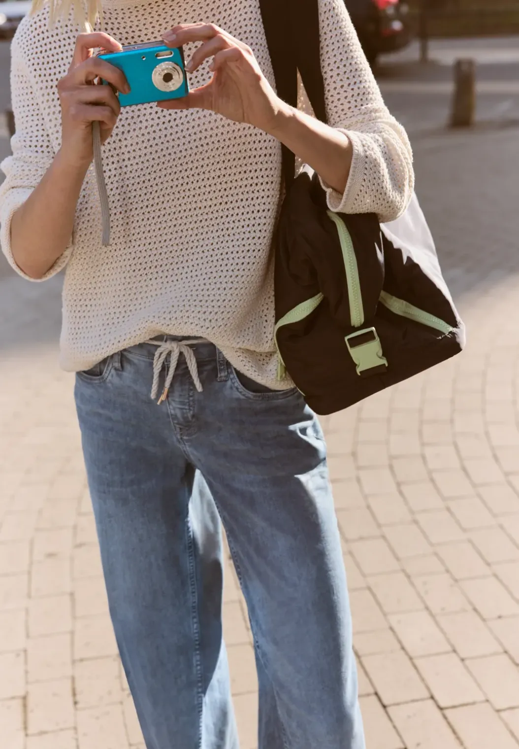 Mid Waist Wide Legs jeans in Loose Fit