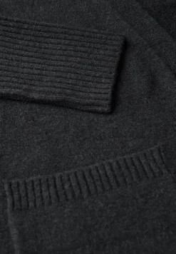 Open vest