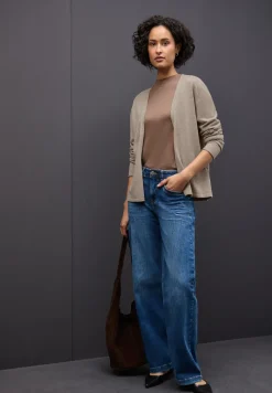 Open vest