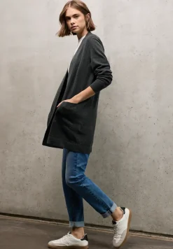 Open vest