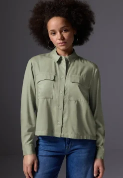 Overhemdblouse met borstzakken