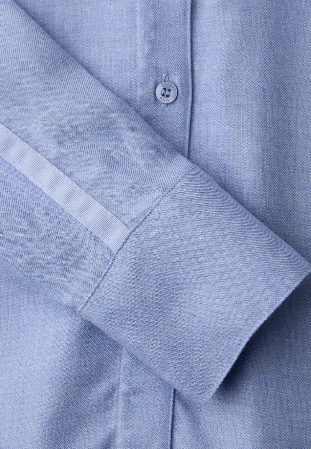 Overhemdblouse met getapete details