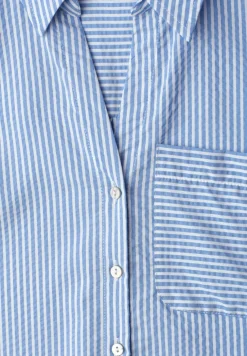 Overhemdblouse met korte mouwen en omgeslagen details