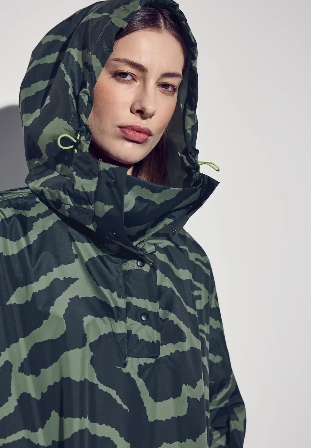 Poncho met capuchon en print