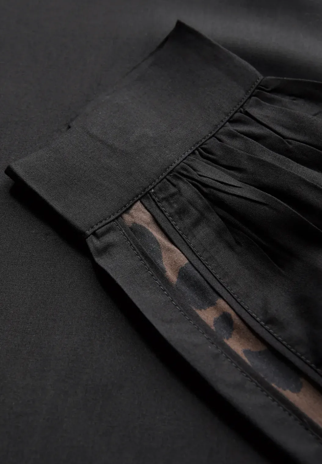 Raglan blouse met getapete details