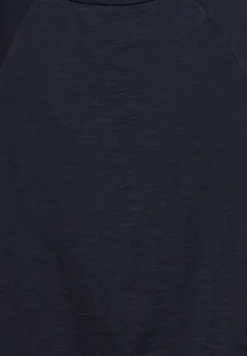 Raglan shirt