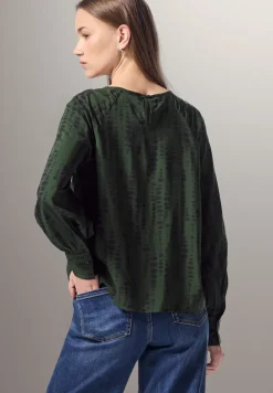 Raglan blouse