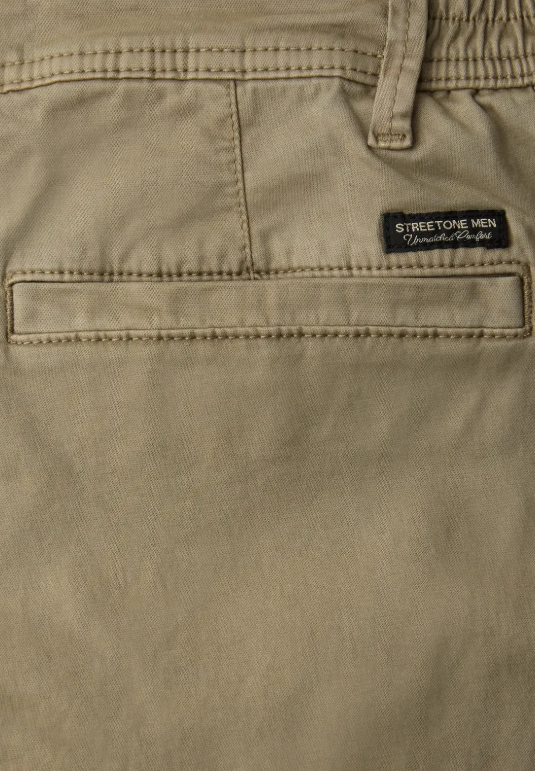 Regular Fit chino shorts met zakken