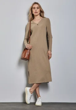 Ribtricot jurk