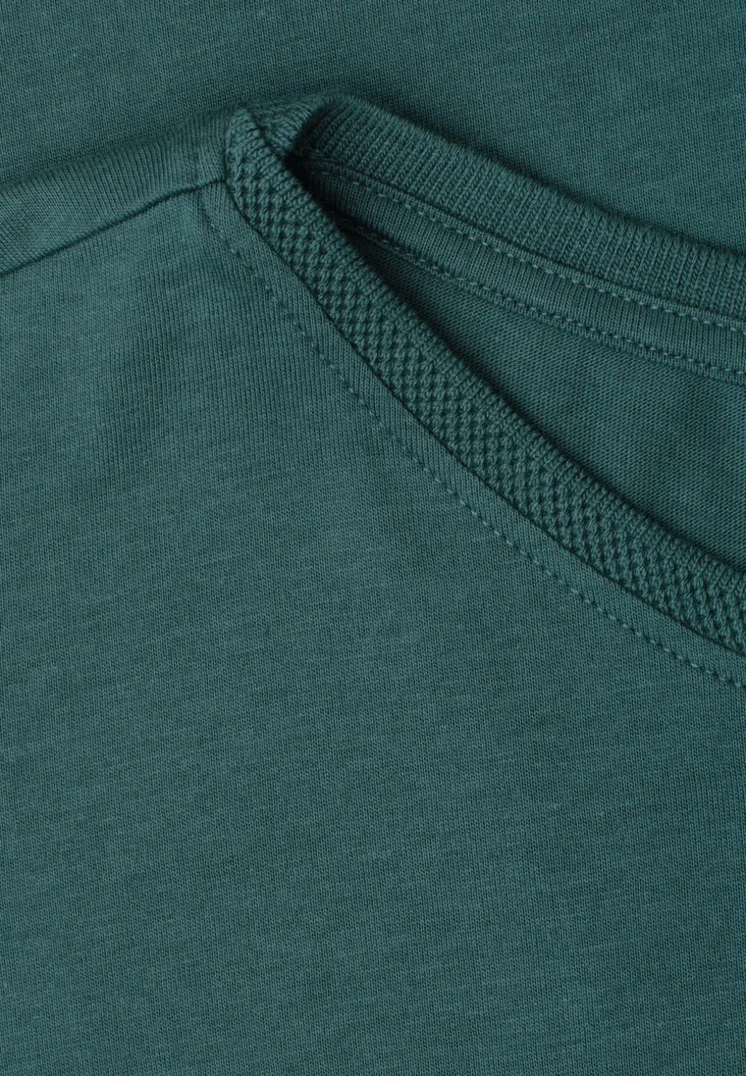Shirt met boothals en decoratief detail
