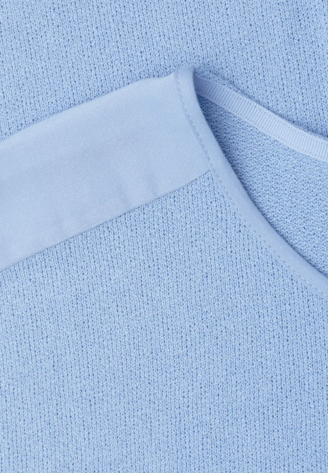 Shirt met boothals en schouderdetails