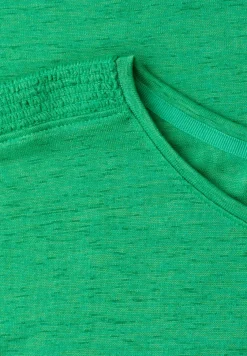 Shirt met boothals en smokdetail