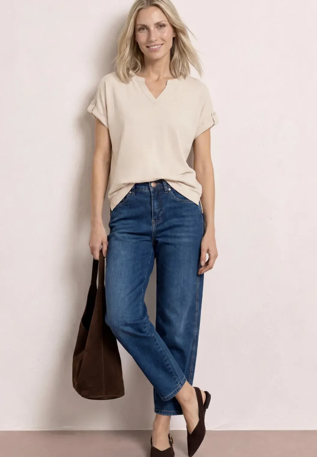 Shirt met gespleten hals en knoopdetails