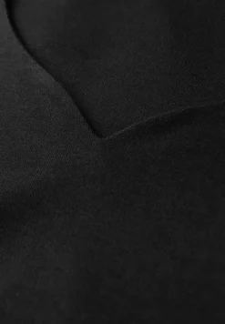 Shirt met hartvormige halslijn