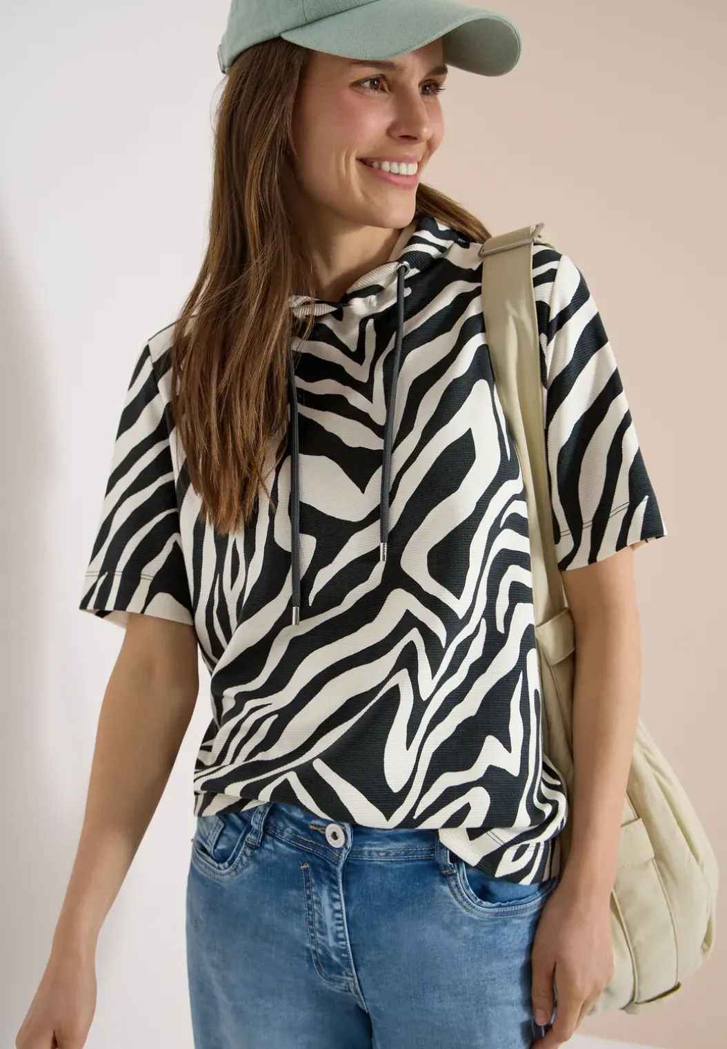 Shirt met korte mouwen, capuchon en structuur