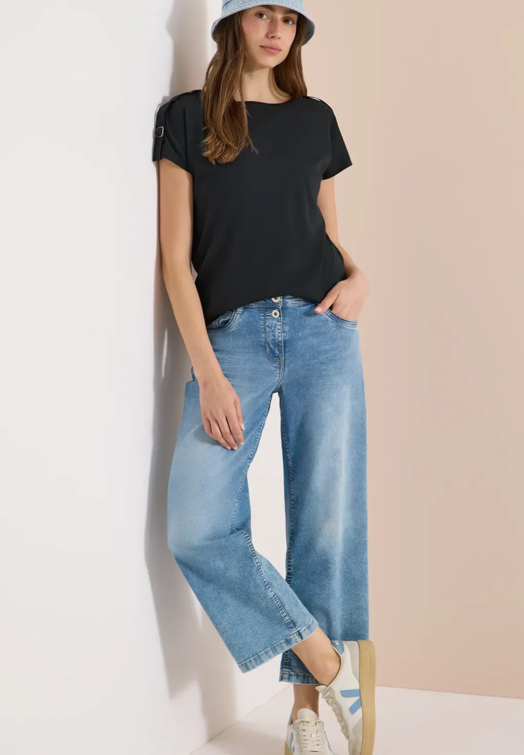 Shirt met korte mouwen en gespdetail