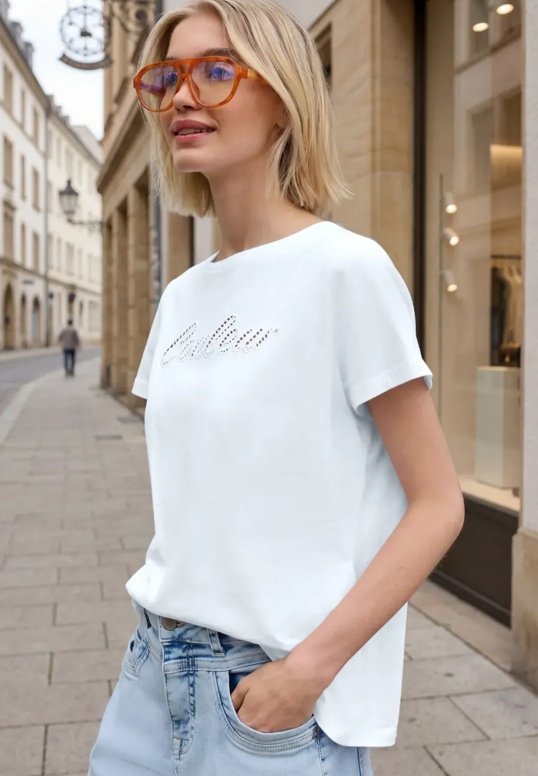 Shirt met korte mouwen en emboidery tekst
