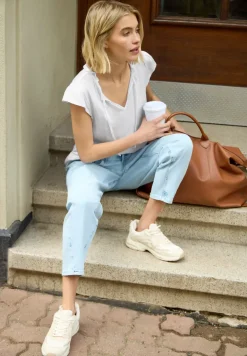 Shirt met losse schouders en gespleten hals