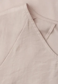 Shirt met overhangende schouders in een structuurmix