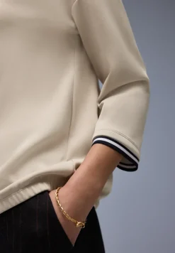 Shirt met zijdeachtige look en details