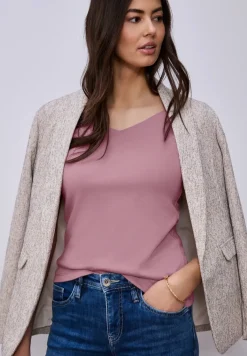 Shirt zonder mouwen met diamanten halslijn