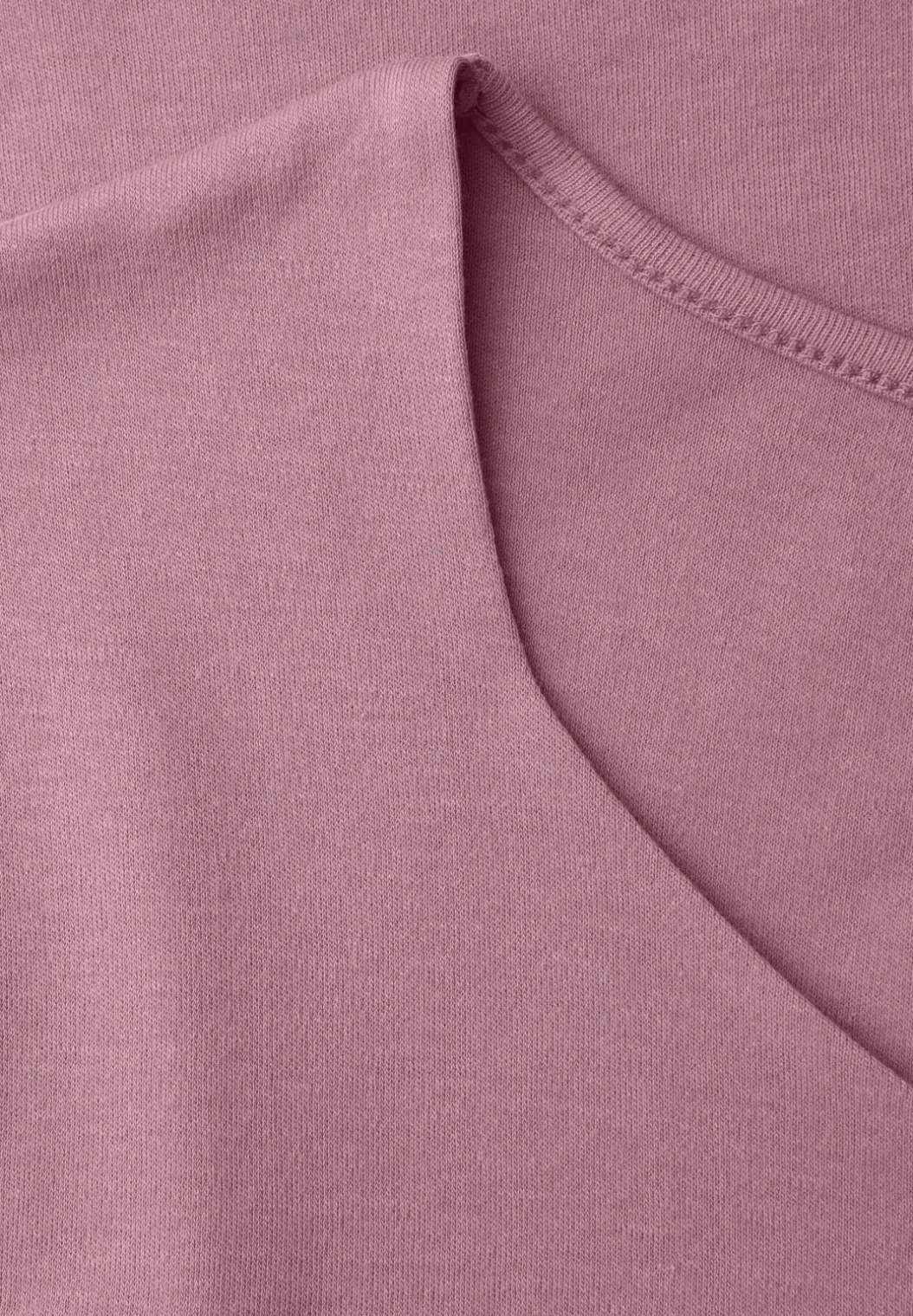 Shirt zonder mouwen met diamanten halslijn