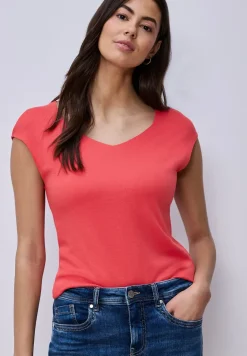 Shirt zonder mouwen met diamanten halslijn