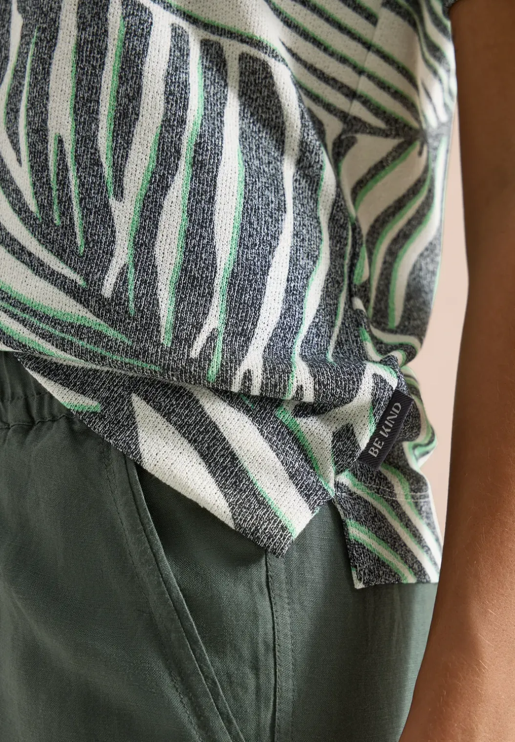 Shirt met boothals en print