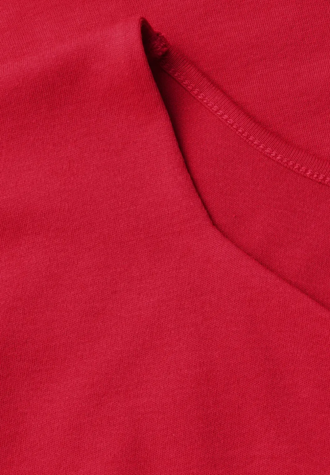 Shirt met diamanten halslijn