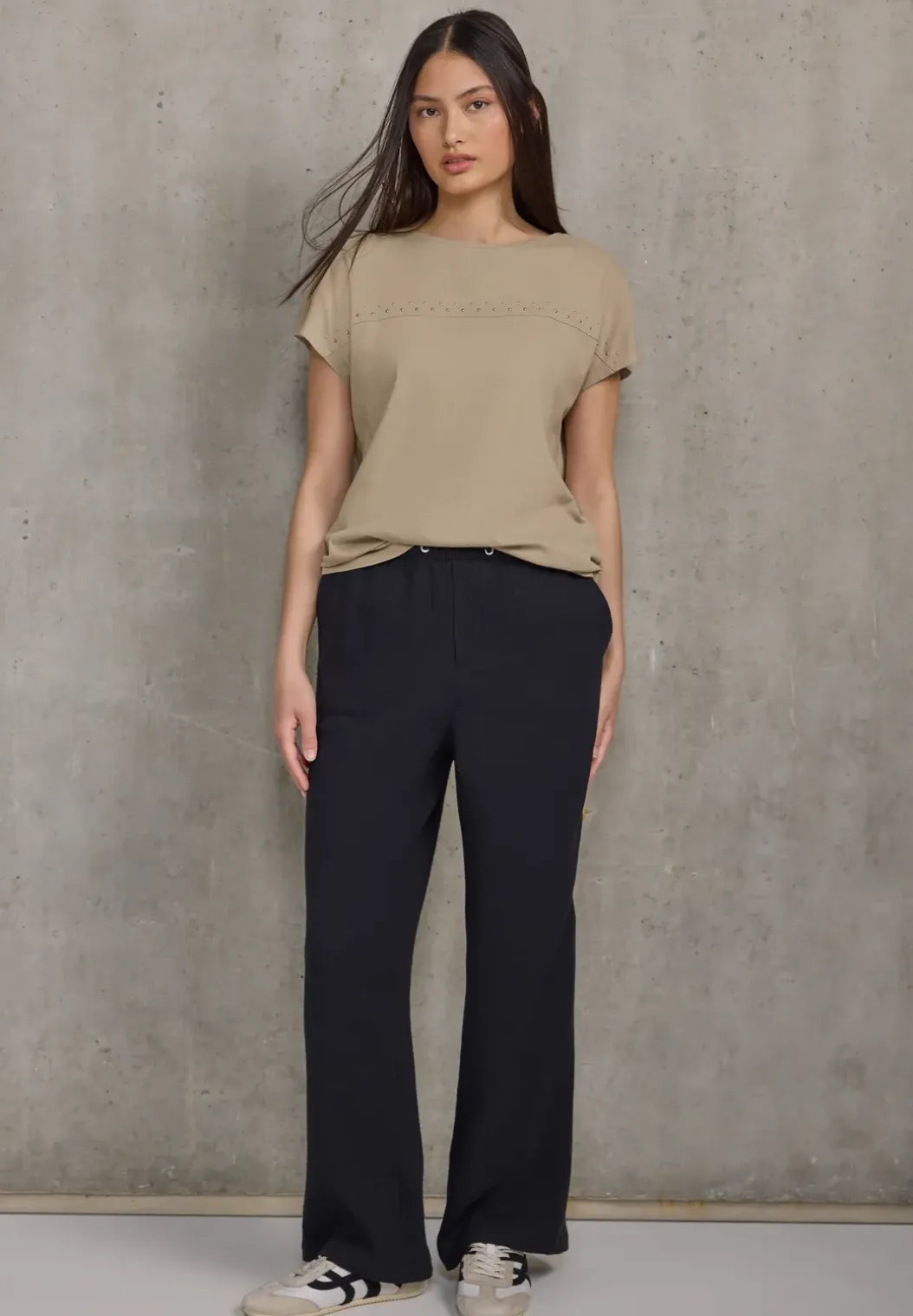 Shirt met edelstenen