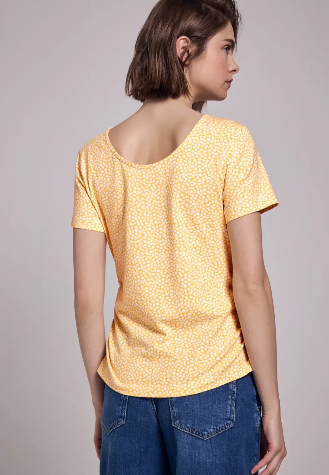 Shirt met ruguitsnijding