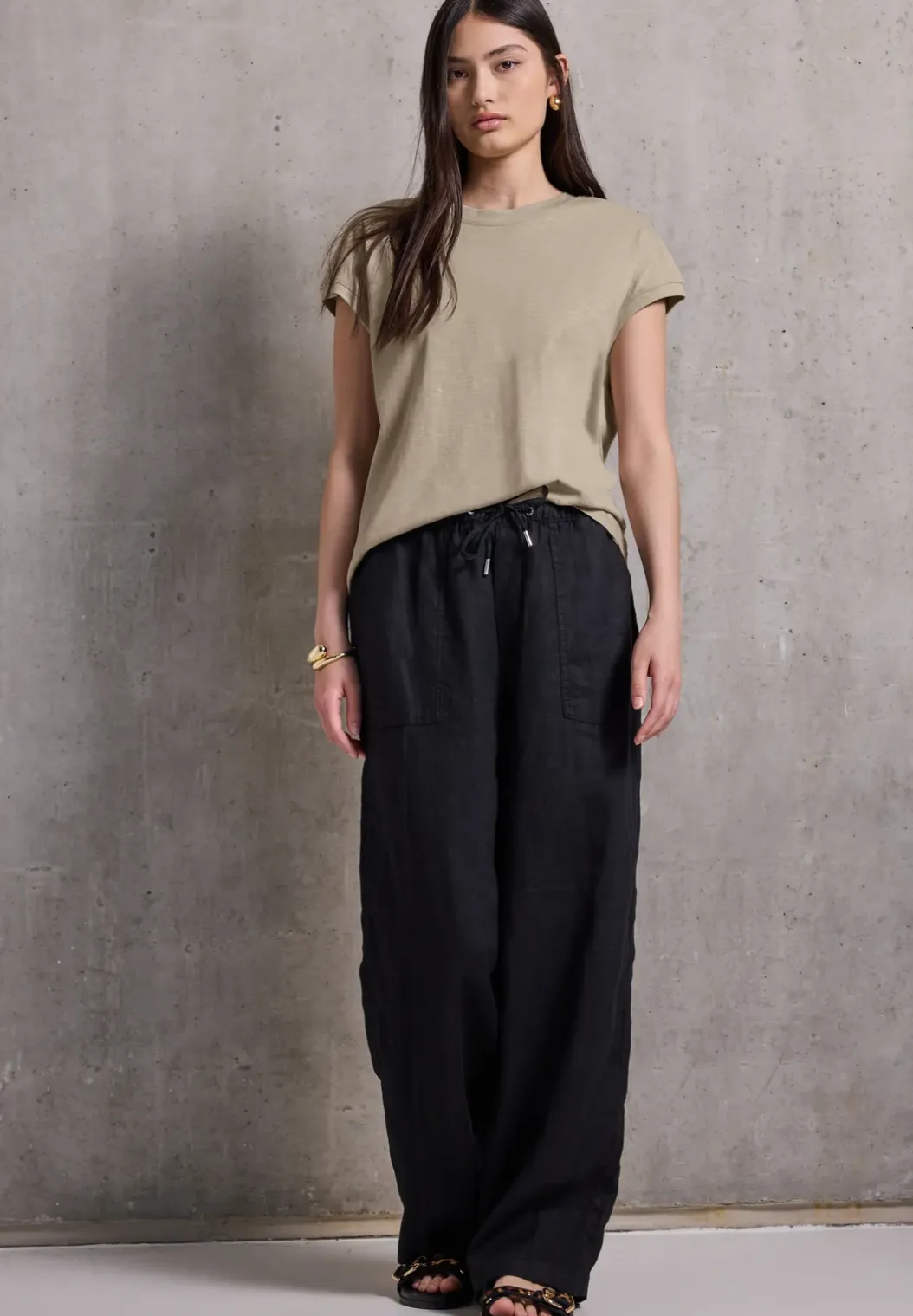 Shirt met schouderdetail